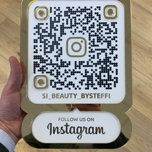 QR Scanner Instagram 3D